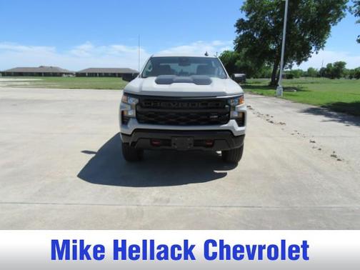 White Sands 2026 Chevrolet Silverado 1500 Custom Trail Boss