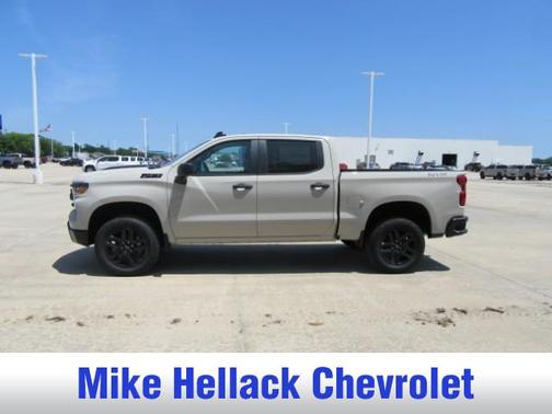 White Sands 2026 Chevrolet Silverado 1500 Custom Trail Boss