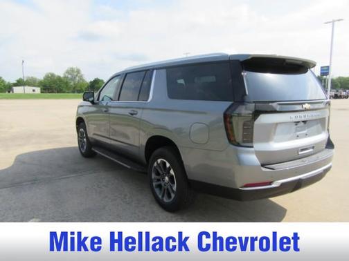 Sterling Gray Metallic 2026 Chevrolet Suburban LT