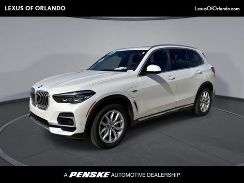 Mineral White Metallic 2023 BMW X5 PHEV xDrive45e