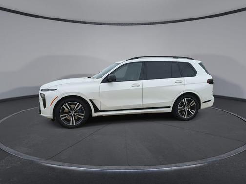 Alpine White 2023 BMW X7 M60i