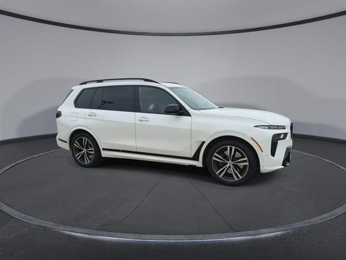 Alpine White 2023 BMW X7 M60i