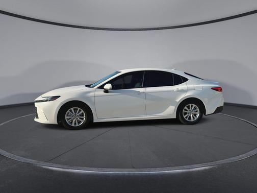 Ice Cap 2025 Toyota Camry LE