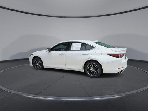 Eminent White Pearl 2023 Lexus ES 350 Base