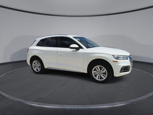 Ibis White 2020 Audi Q5 45 Premium