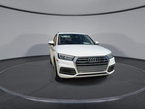 Ibis White 2020 Audi Q5 45 Premium