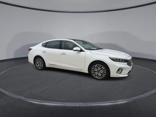 Snow White Pearl 2020 Kia Cadenza Technology