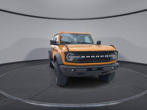 CYBER ORANGE MET TRI-COAT 2022 Ford Bronco Wildtrak