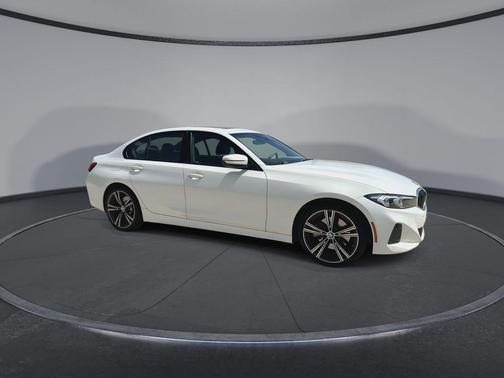 Alpine White 2023 BMW 330 330i