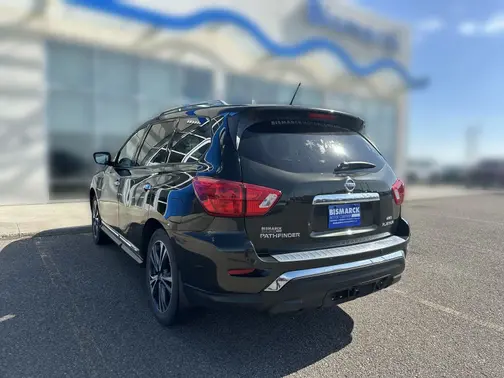Black 2017 Nissan Pathfinder Platinum