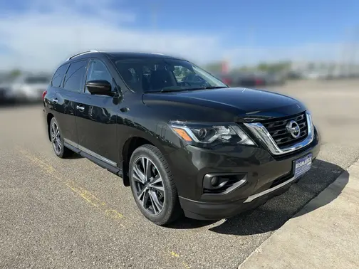 Black 2017 Nissan Pathfinder Platinum