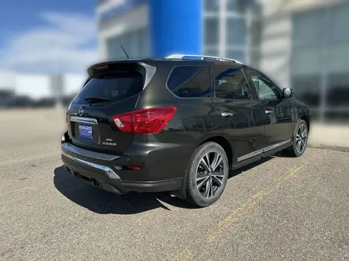 Black 2017 Nissan Pathfinder Platinum