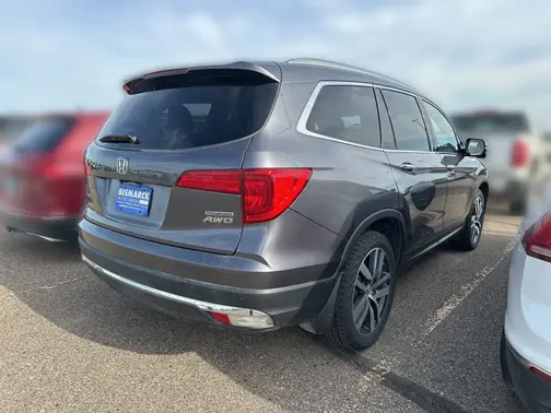 Gray 2016 Honda Pilot Touring
