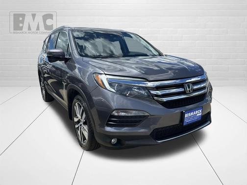 Modern Steel Metallic 2016 Honda Pilot Touring