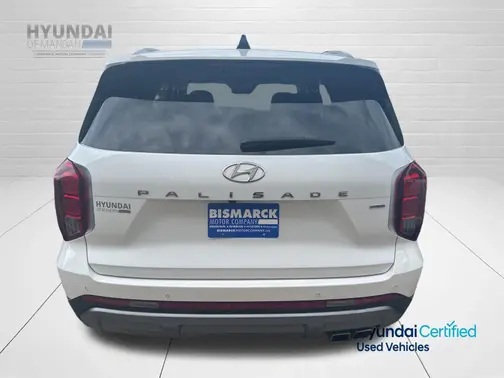 White 2023 Hyundai PALISADE Limited