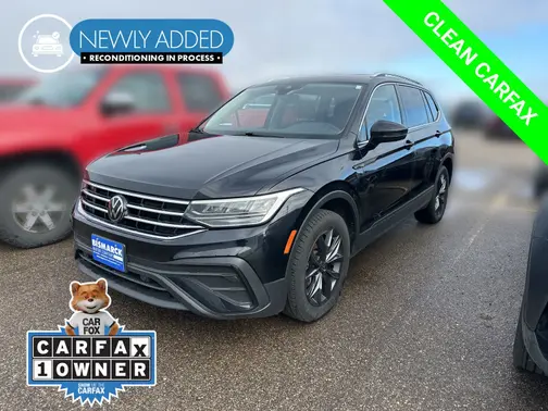 Black 2022 Volkswagen Tiguan 2.0T SE