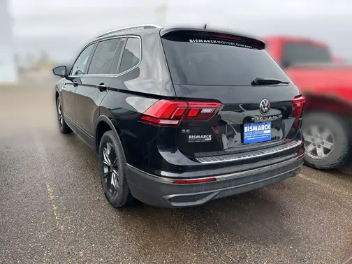 Black 2022 Volkswagen Tiguan 2.0T SE