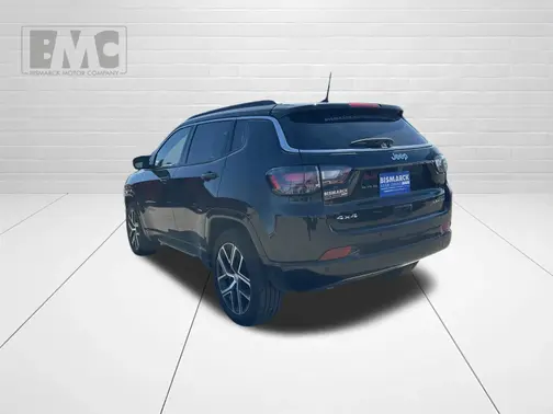 Black 2024 Jeep Compass Limited