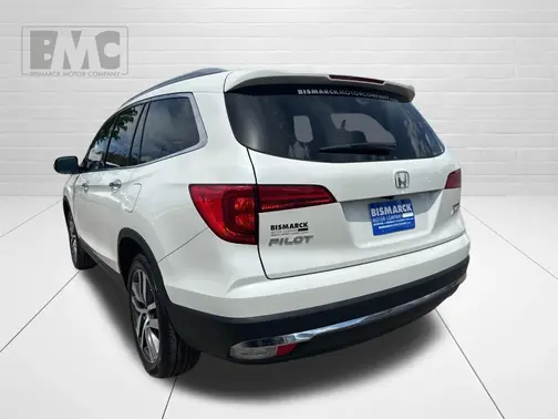 White 2018 Honda Pilot Touring