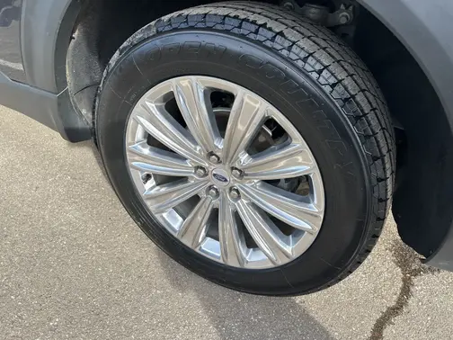 Blue 2022 Ford Explorer Limited