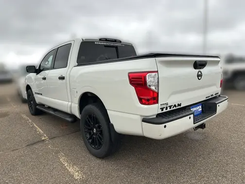 White 2018 Nissan Titan SL