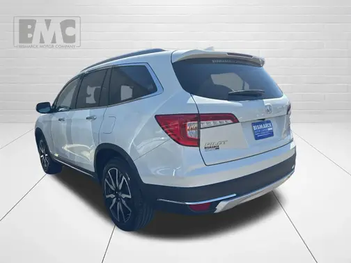 White 2019 Honda Pilot Touring