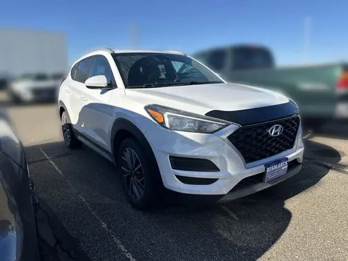 White 2019 Hyundai TUCSON SEL