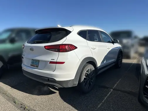 White 2019 Hyundai TUCSON SEL
