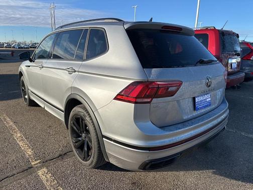 2024 Volkswagen Tiguan 2.0T SE R-Line Black