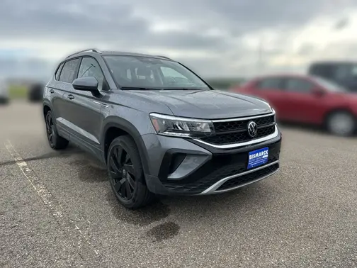 Platinum Gray Metallic 2023 Volkswagen Taos 1.5T SE