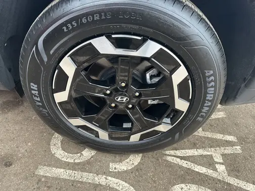 White 2025 Hyundai SANTA FE SE