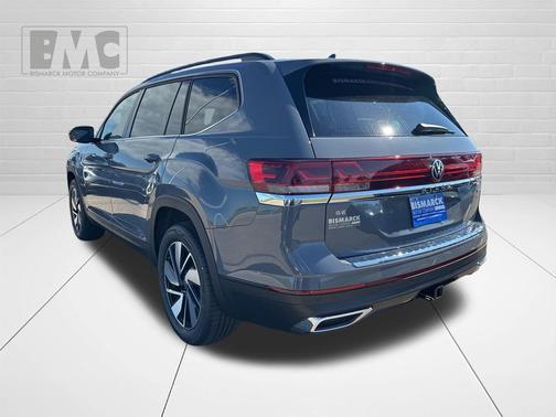 Pure Gray 2026 Volkswagen Atlas 2.0T SE w/Technology 4MOTION