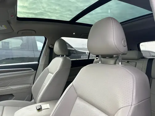 Blue 2021 Volkswagen Atlas 2.0T SEL