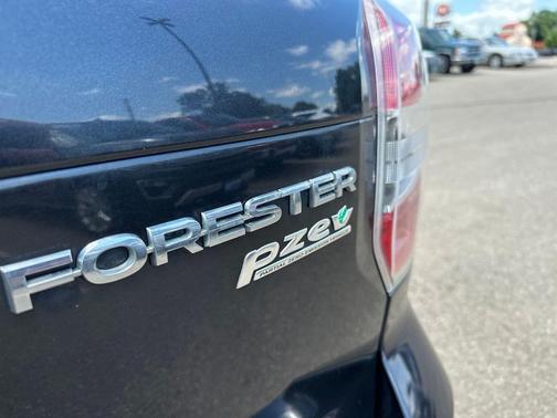 Dark Gray Metallic 2014 Subaru Forester 2.5i