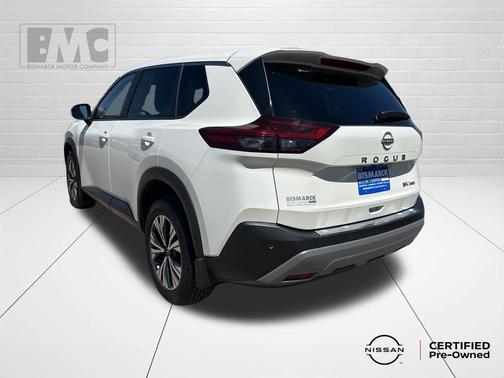 Pearl White Tricoat 2023 Nissan Rogue SV