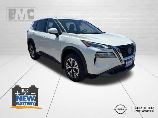 Pearl White Tricoat 2023 Nissan Rogue SV