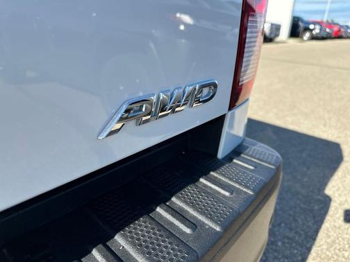 Platinum White Pearl 2022 Honda Ridgeline Black