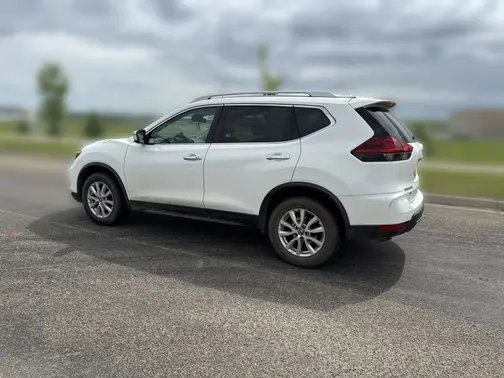 Glacier White 2019 Nissan Rogue SV
