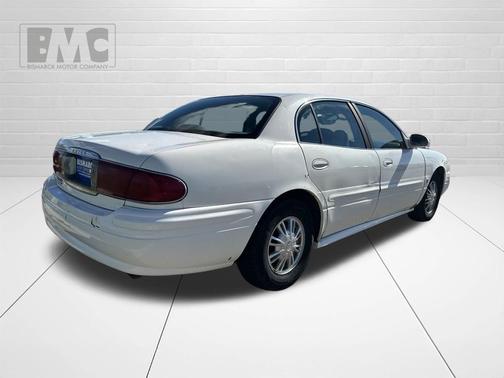 White Opal 2005 Buick LeSabre Custom