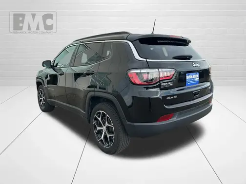 Black 2024 Jeep Compass Latitude