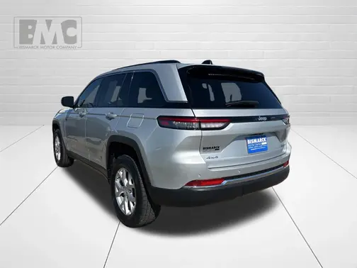 Silver 2023 Jeep Grand Cherokee Limited