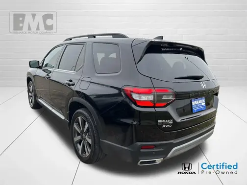 Black 2024 Honda Pilot Touring