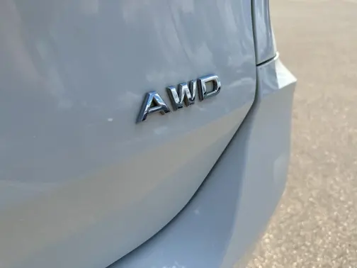 White 2017 Nissan Rogue S