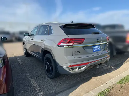 Gray 2022 Volkswagen Atlas Cross Sport 3.6L V6 SEL R-Line