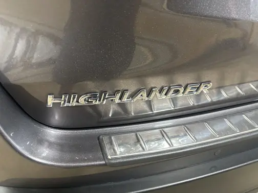 Gray 2019 Toyota Highlander Hybrid Limited