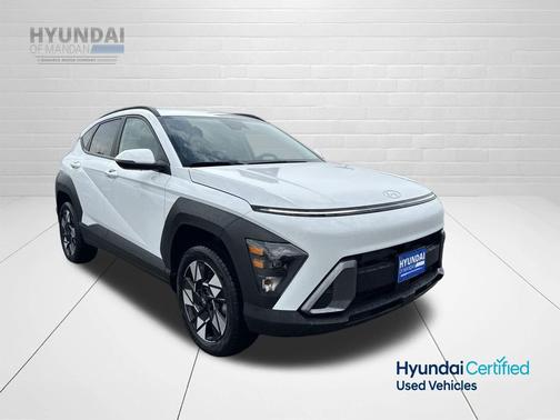 Atlas White 2025 Hyundai KONA SEL