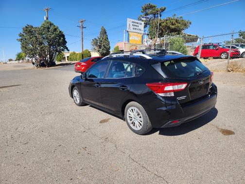 Black 2018 Subaru Impreza 2.0i Premium