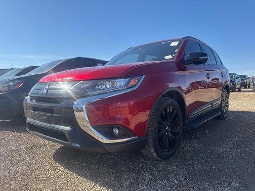 2020 Mitsubishi Outlander LE