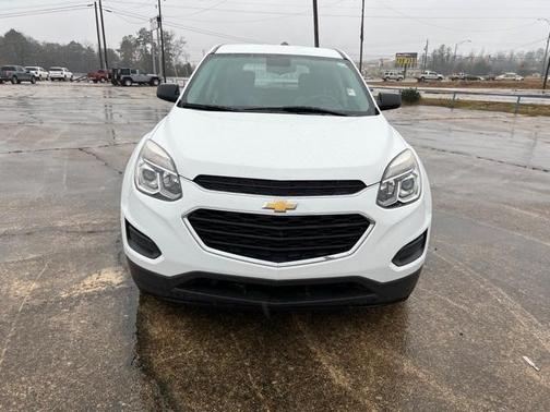 Photo 2 of 28 of 2017 Chevrolet Equinox LS