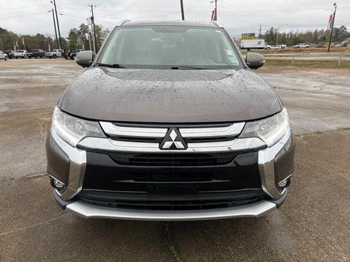 Photo 2 of 28 of 2018 Mitsubishi Outlander GT